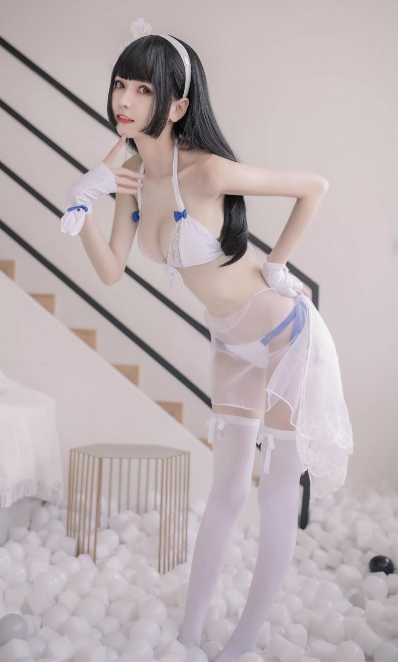 微博红人-动漫博主@你的负卿 95泳装 [14P144MB] - 图片3