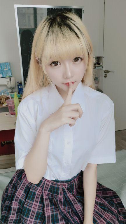微博红人@星之迟迟-JK短裙 [60P3V500MB] - 图片7