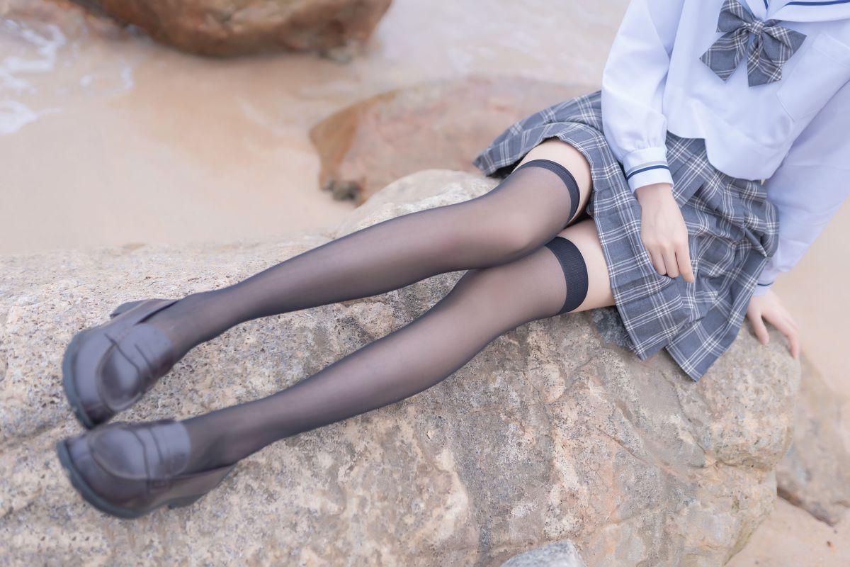 网红Coser@木绵绵OwO - 海边JK [40P37MB] - 图片7