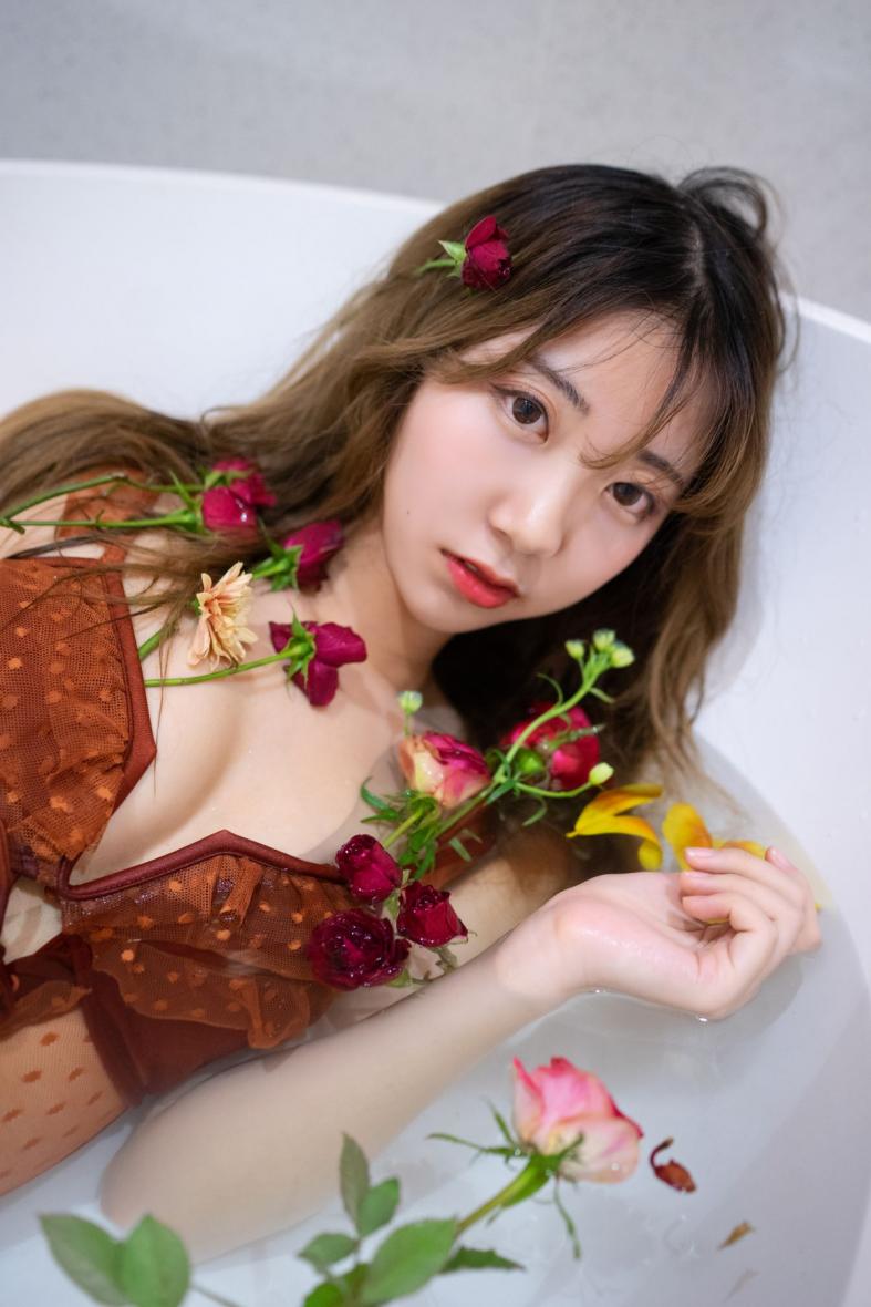微博红人动漫Coser@-黑川- 橙色泳衣 [23P319MB] - 图片8