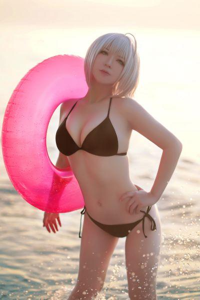 微博人气Coser@半半子&索索 海边泳装 [40P45MB] - 图片7