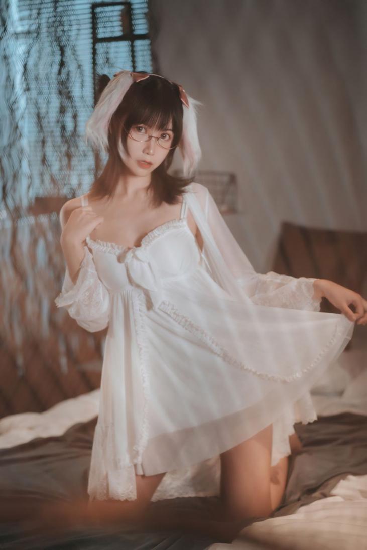 微博妹子@逐月SU—睡衣兔子 [28P125MB] - 图片8