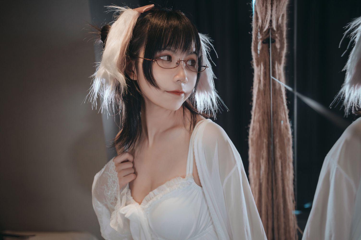 微博妹子@逐月SU—睡衣兔子 [28P125MB] - 图片2