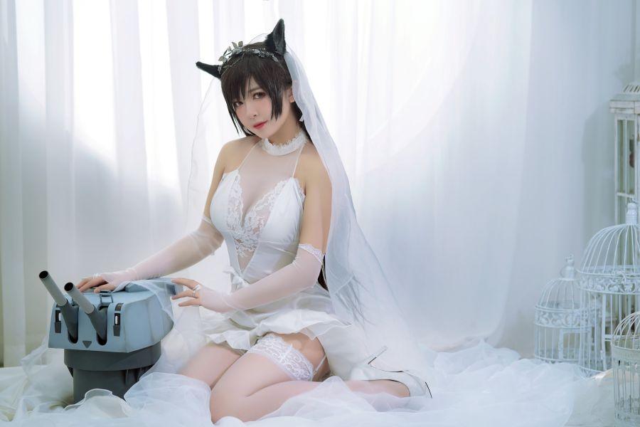 微博人气Coser@半半子 爱宕花嫁 [30P1V162MB]