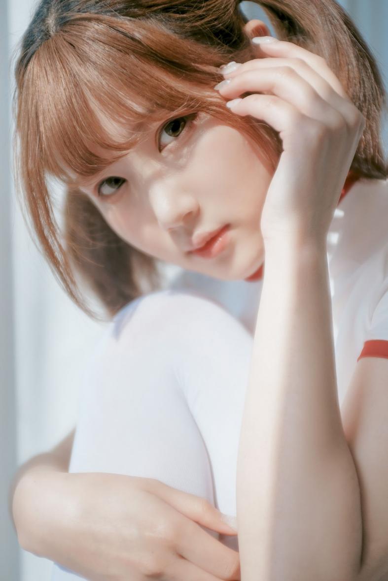 知名动漫博主@草莓酱娜 – 体操服 [19P91MB]