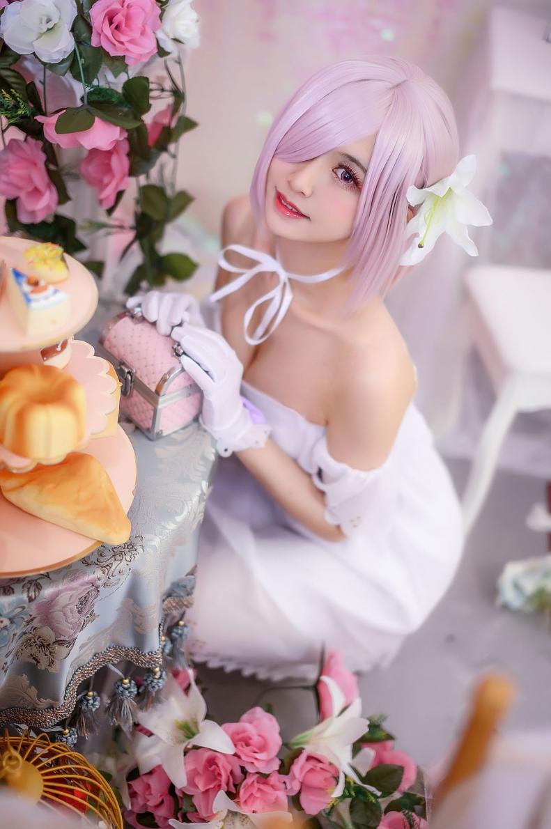 人气动漫Coser@鳗鱼菲儿 玛修白裙 [12P169MB]
