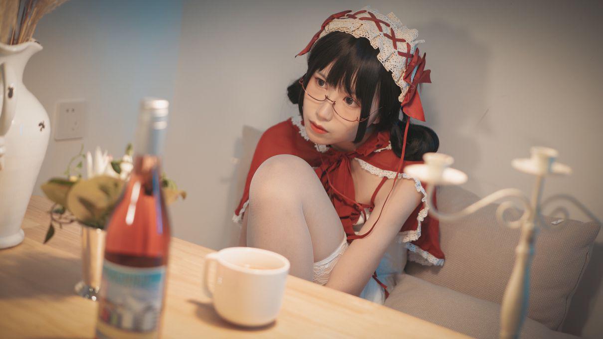 微博妹子@逐月Su 小红帽 [33P90MB] - 图片6