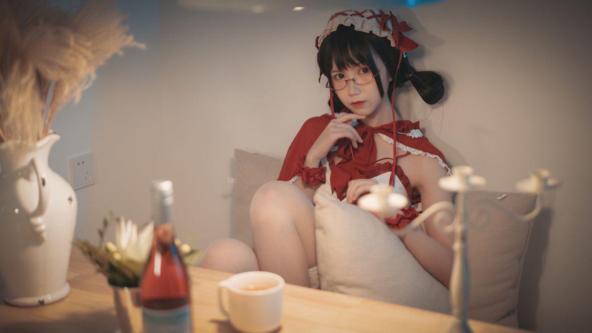 微博妹子@逐月Su 小红帽 [33P90MB] - 图片8