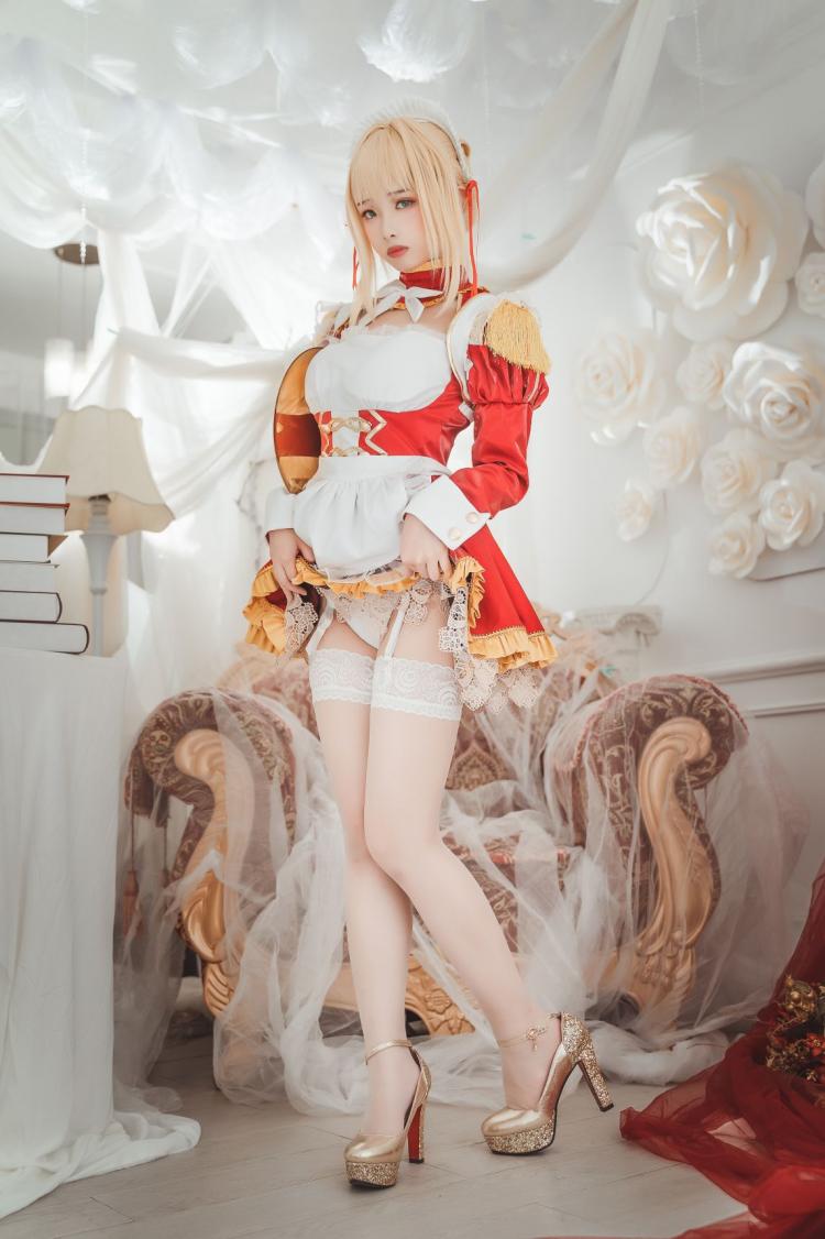 微博红人Coser@雯妹不讲道理 尼禄女仆 [20P264MB] - 图片3