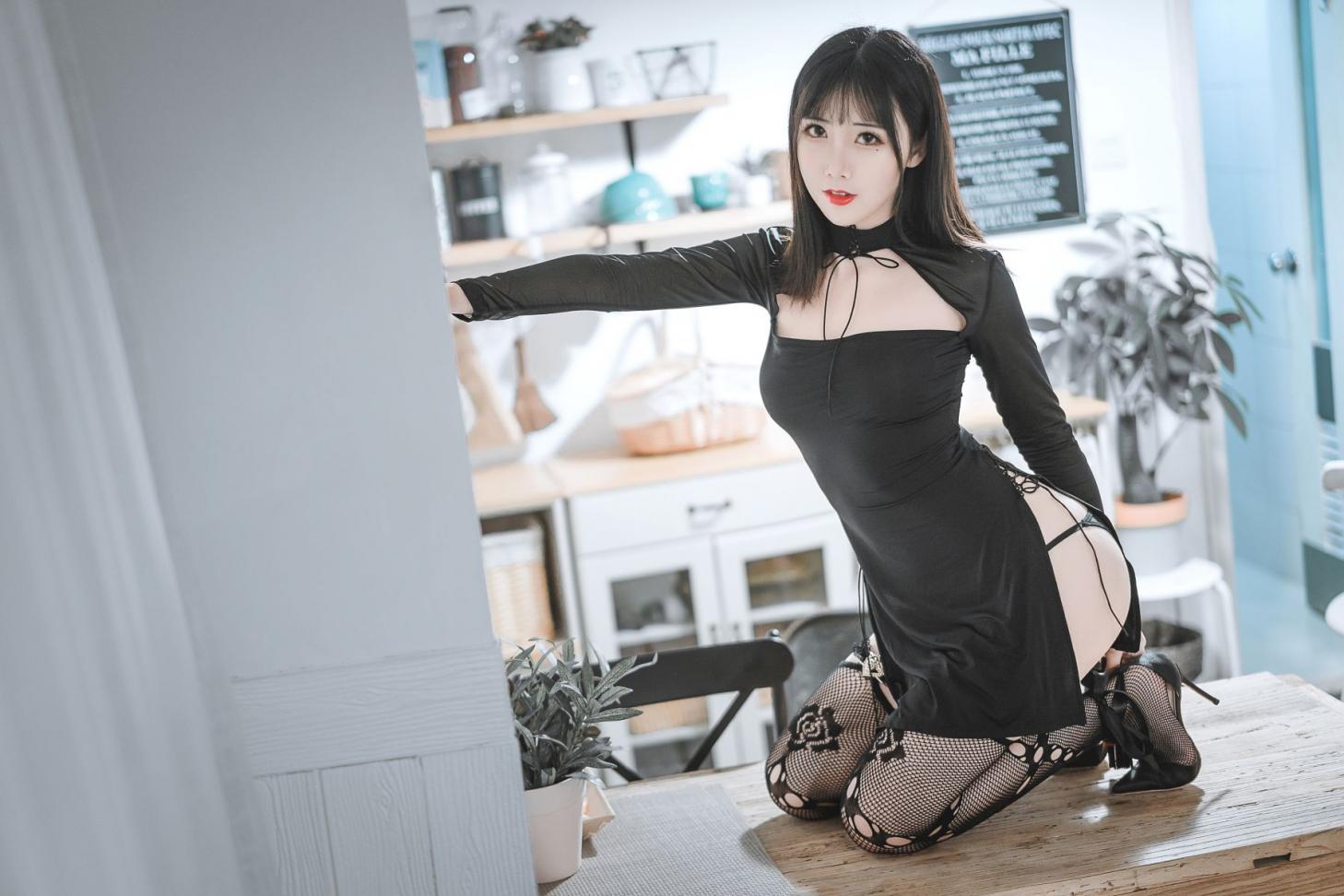 人气动漫Coser@面饼仙儿 – 黑蛇袜 [39P578MB] - 图片7