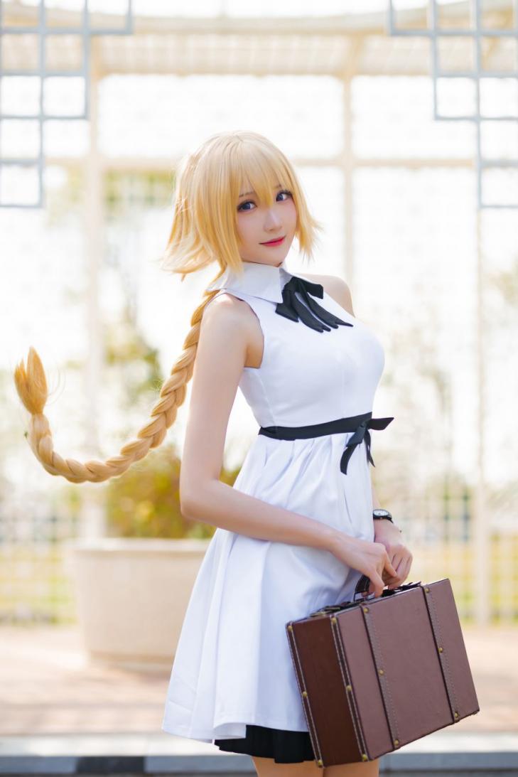 动漫Coser@瓜希酱 贞德三周年白裙德 [20P80MB] - 图片2