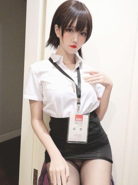 微博人气Coser@阿薰kaOri – 黑丝OL [45P188MB]