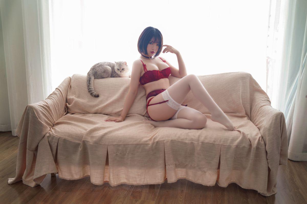 微博人气Coser@半半子 赤紅 Vol.02 [39P279MB]