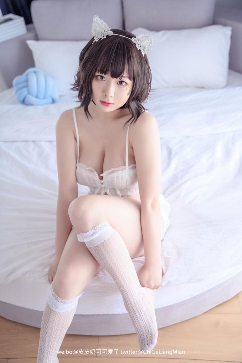 微博人气博主@皮皮奶可可爱了-白睡衣 [57P798MB] - 图片8