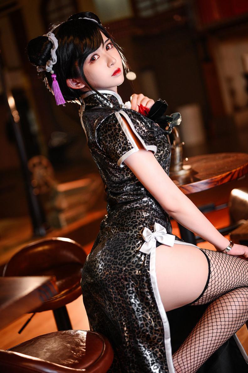 人气动漫Coser@鳗鱼霏儿 蒂法旗袍 [42P841MB]