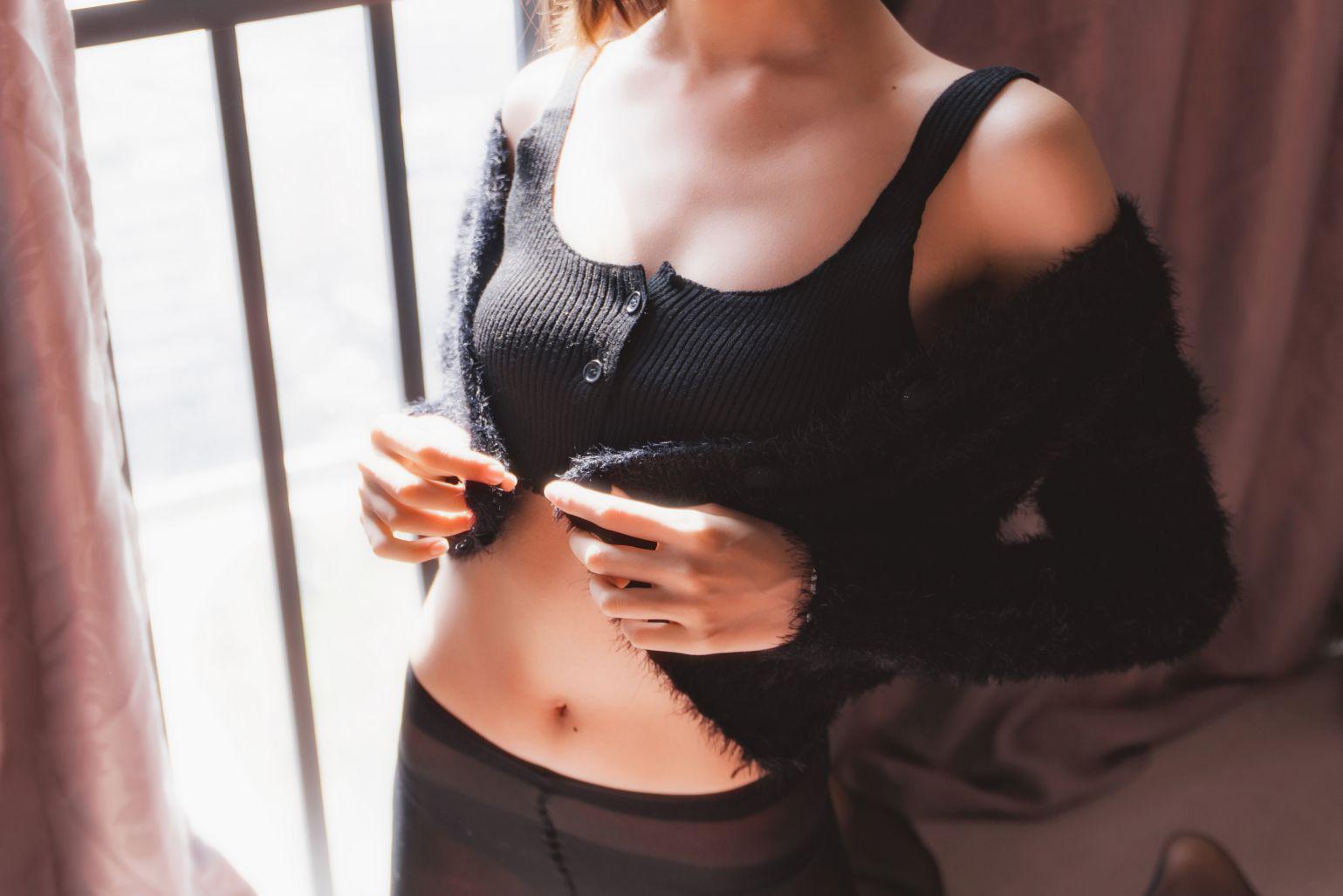 网红Coser@木绵绵OwO 黑丝私房 [83P1.57G]