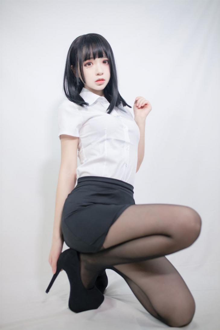 网红Coser@疯猫ss_OL制服 [40P100MB] - 图片2
