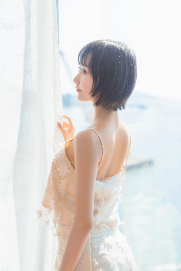网红Coser@木绵绵OwO 暖冬的海 米色裙子 [22P391MB] - 图片8