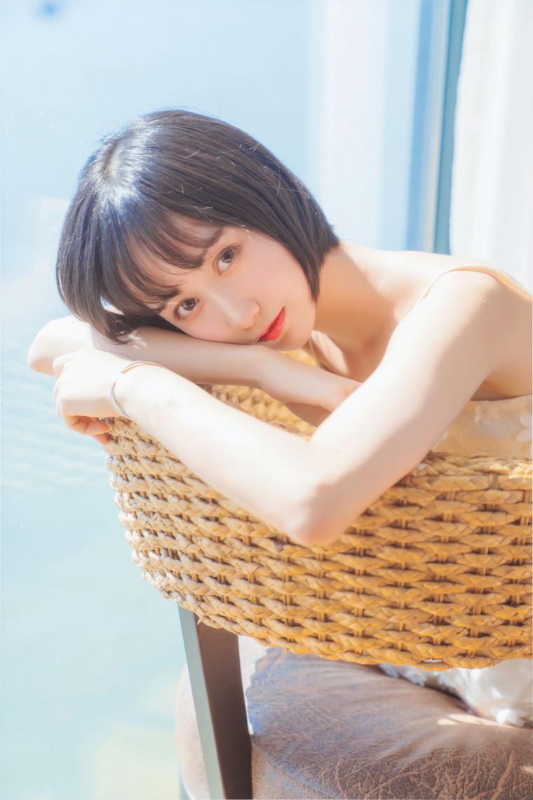 网红Coser@木绵绵OwO 暖冬的海 米色裙子 [22P391MB] - 图片6