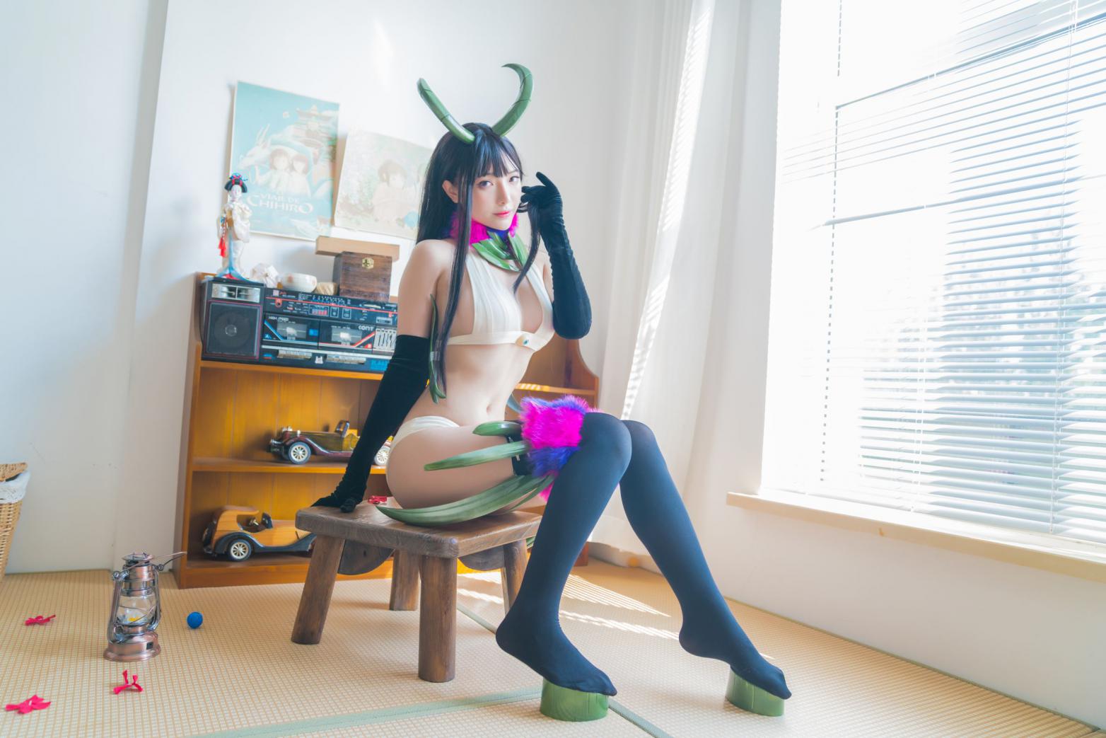 微博红人Coser@雯妹不讲道理 恶魔姐姐 [28P440MB] - 图片7