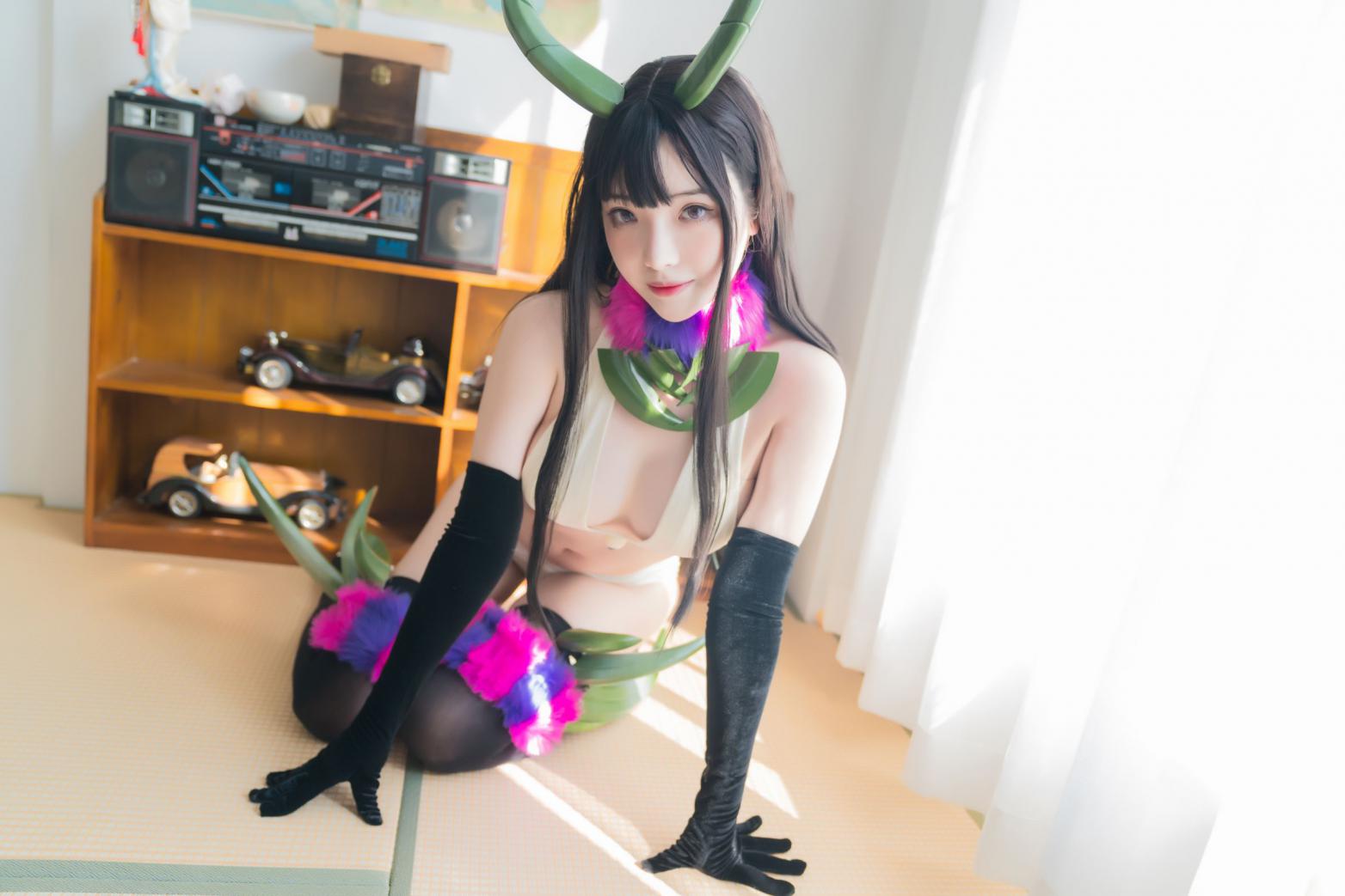 微博红人Coser@雯妹不讲道理 恶魔姐姐 [28P440MB] - 图片3