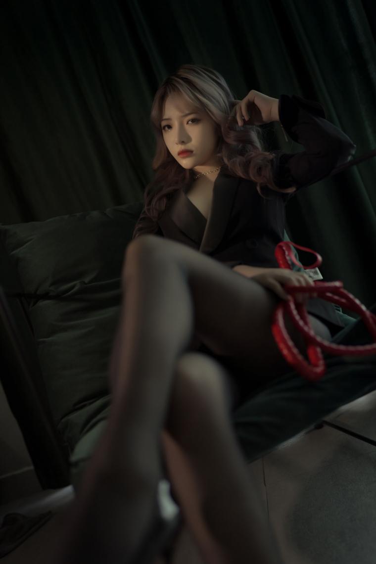 微博红人Coser@雯妹不讲道理 西装 [25P370MB] - 图片2