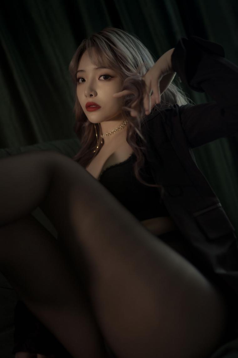 微博红人Coser@雯妹不讲道理 西装 [25P370MB] - 图片8