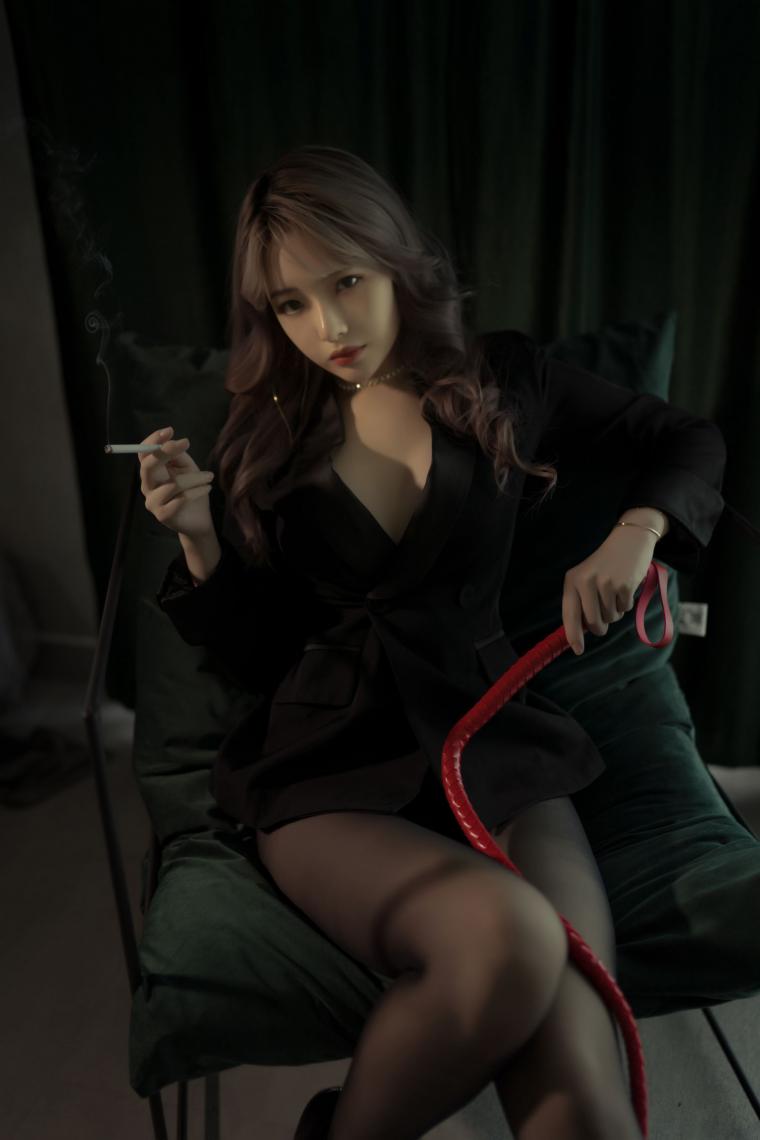 微博红人Coser@雯妹不讲道理 西装 [25P370MB] - 图片3