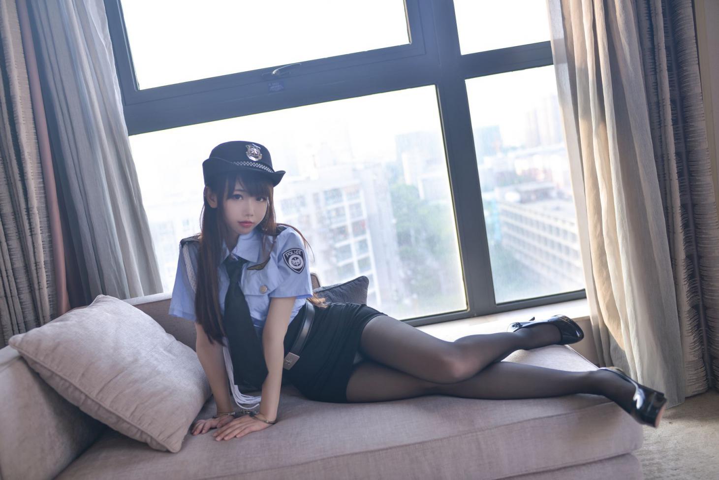 微博红人Coser@雪琪SAMA 女警 [50P1V781MB] - 图片3
