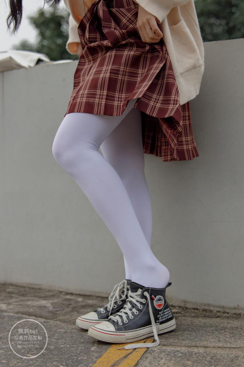 森萝财团写真 有料 NO.006 依依 户外白丝JK制服 [90P1.23G] - 图片2