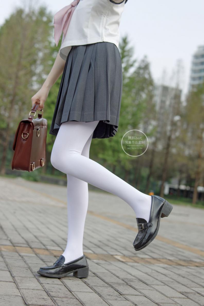 森萝财团写真 有料 NO.006 依依 户外白丝JK制服 [90P1.23G] - 图片8