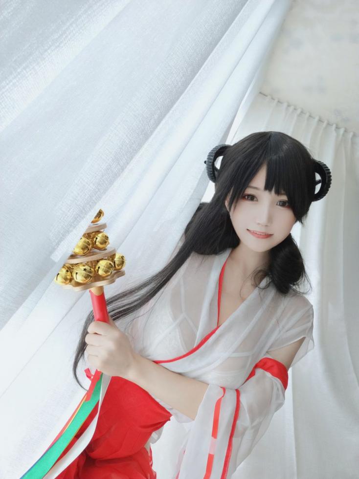 人气Coser@小仓千代 有点不对劲的巫女 [34P74MB]
