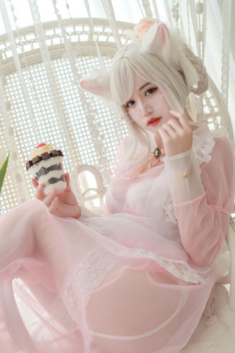 人气Coser@小仓千代 透明女仆粉色 [24P268MB] - 图片2