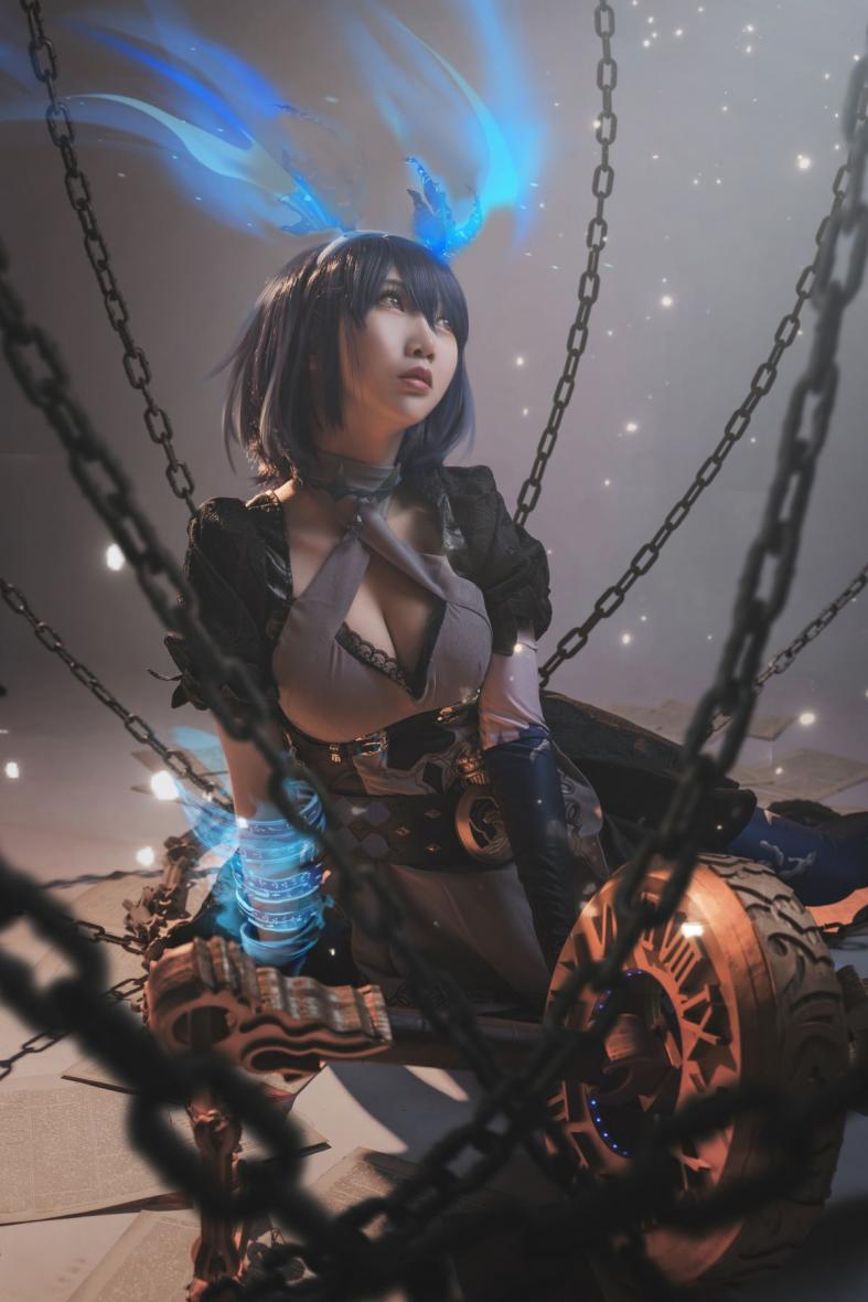 人气动漫Coser@面饼仙儿 爱丽丝 [18P153MB] - 图片3