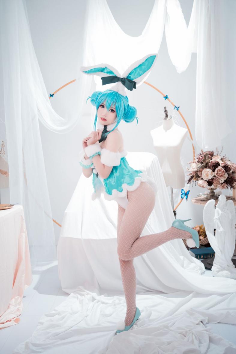 人气动漫Coser@面饼仙儿 初音兔女郎 [17P139MB]