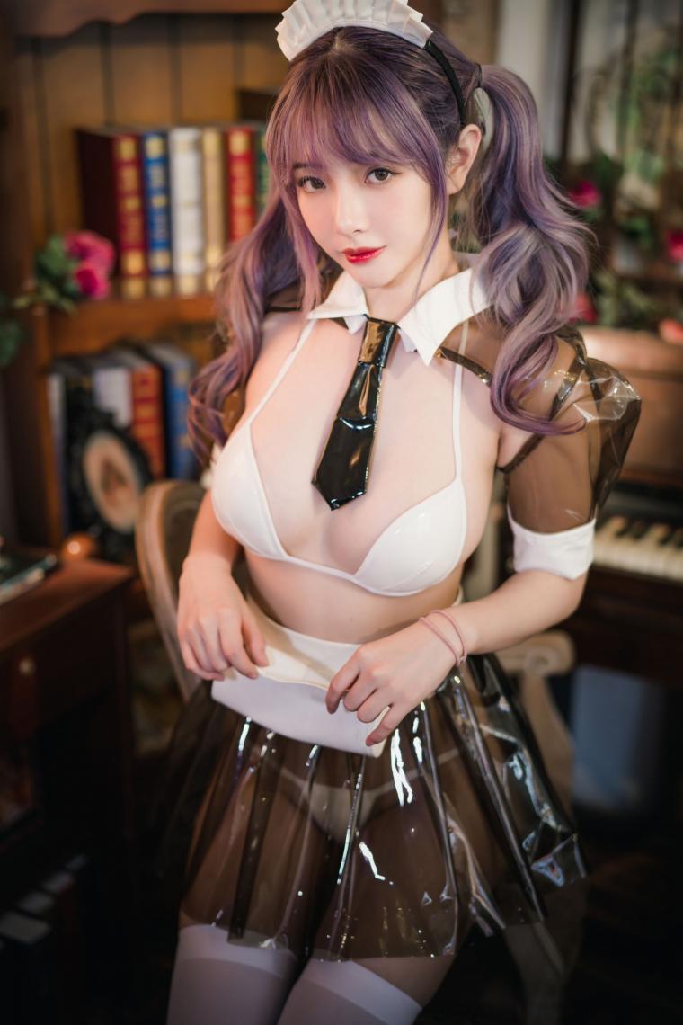 微博红人Coser@雯妹不讲道理 透明皮衣女仆 [18P346MB] - 图片2