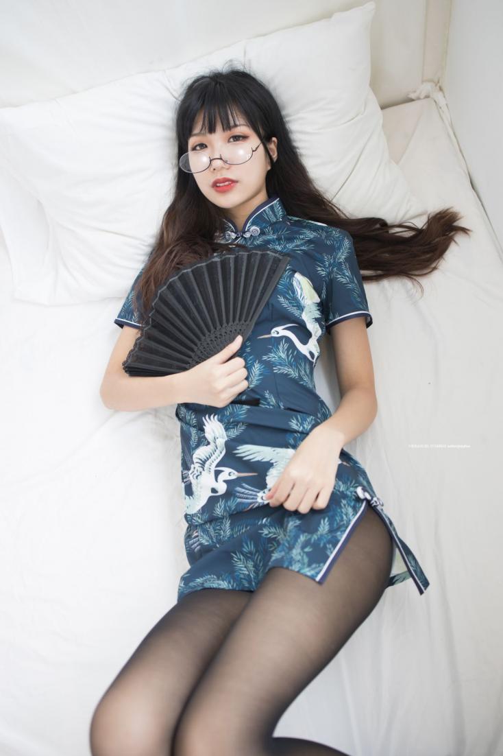 [紧急企划]NO.002 出镜妹子：一只喵喵梓 蓝色旗袍加持黑丝 - 图片5