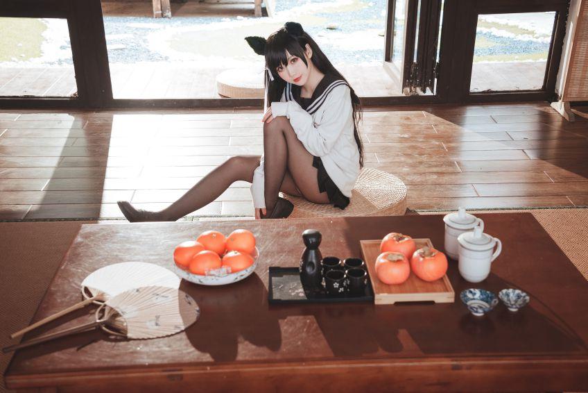 人气动漫Coser@面饼仙儿 爱宕JK2 [47P1V528MB]