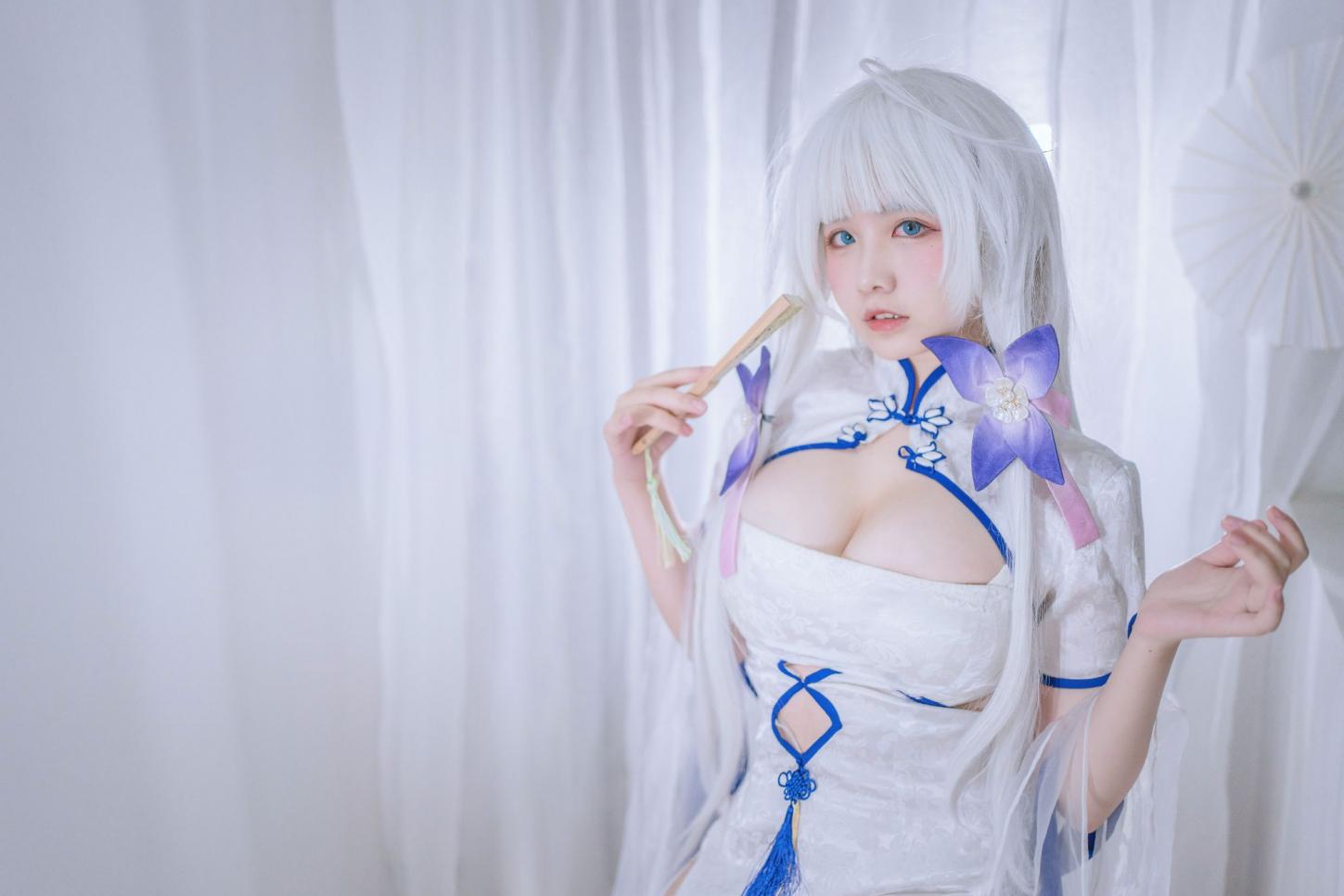 人气Coser@阿半今天很开心 光辉旗袍 [33P146MB]