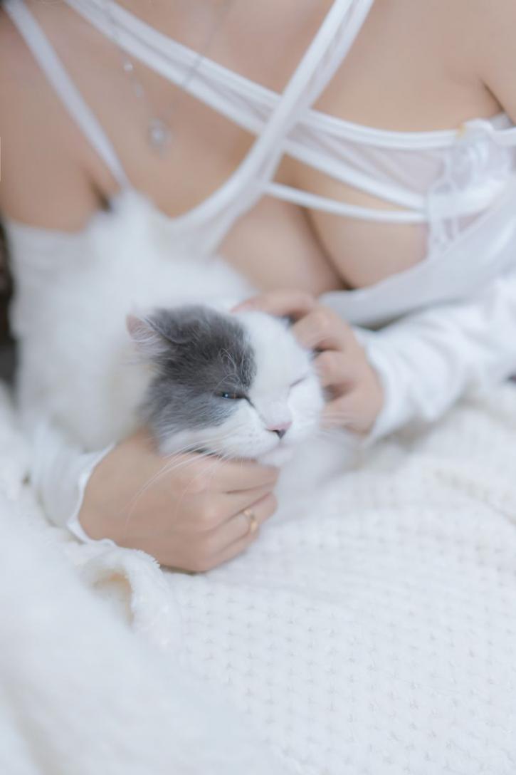 微博妹字@过期米线线喵 我和猫 [90P114MB] - 图片5
