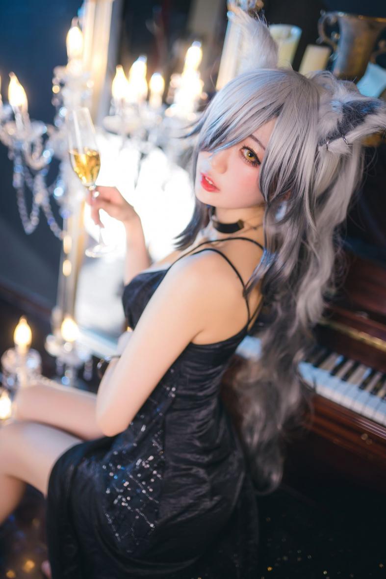 动漫博主@周叽是可爱兔兔 一周年礼服 [24P337MB] - 图片4