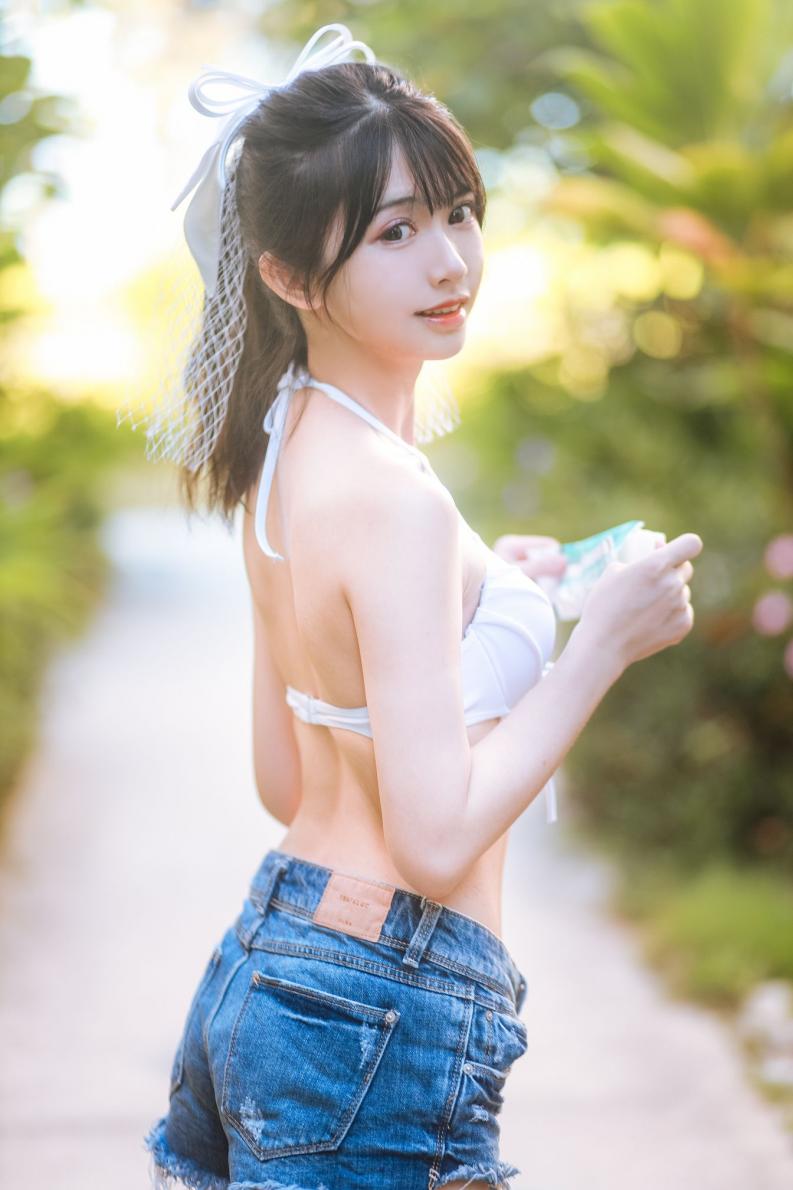 人气动漫Coser@鳗鱼霏儿 海边 [46P674MB] - 图片2