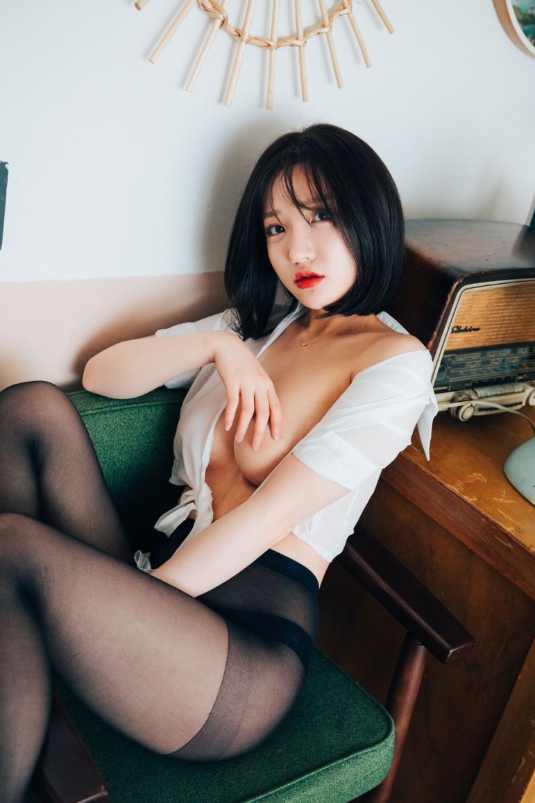 韩国妹纸@손예은(孫樂樂) Officegirl‘s Vacation [54P10V1.02G] - 图片8