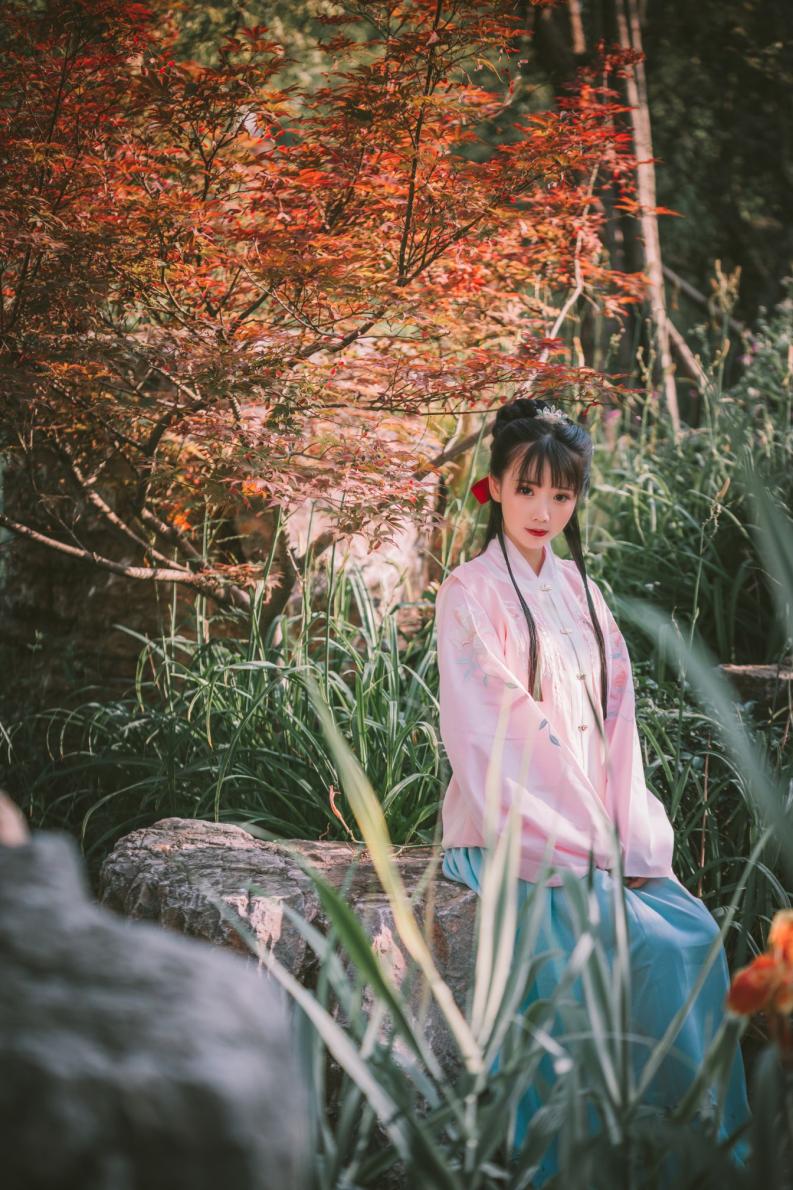 人气动漫Coser@面饼仙儿 明治汉服 [22P322MB]