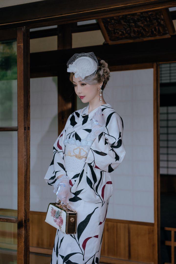 台湾Coser@ElyEE子 Retro Kimono [38P124MB]