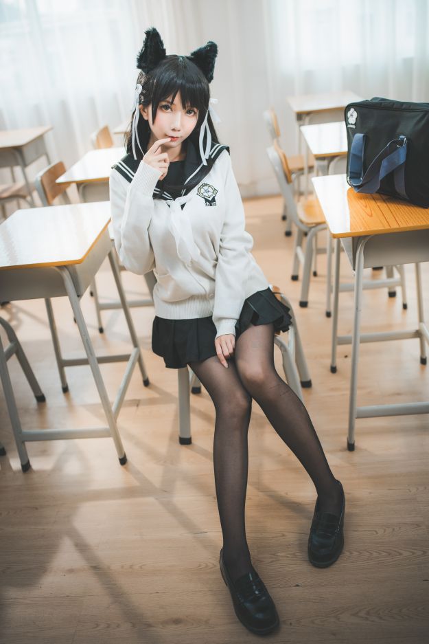 [迷失人形QUQ] NO.08 犬 学院幻想曲 [23P-26MB]
