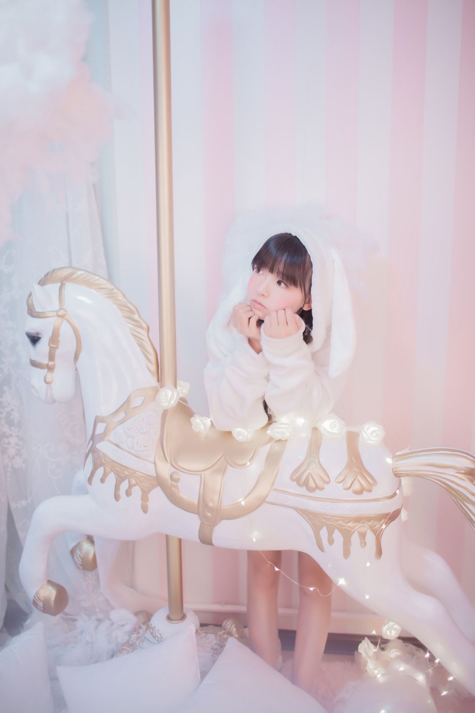 [-樱群-] NO.04玻璃罩下的旋转木马 [21P-114MB]
