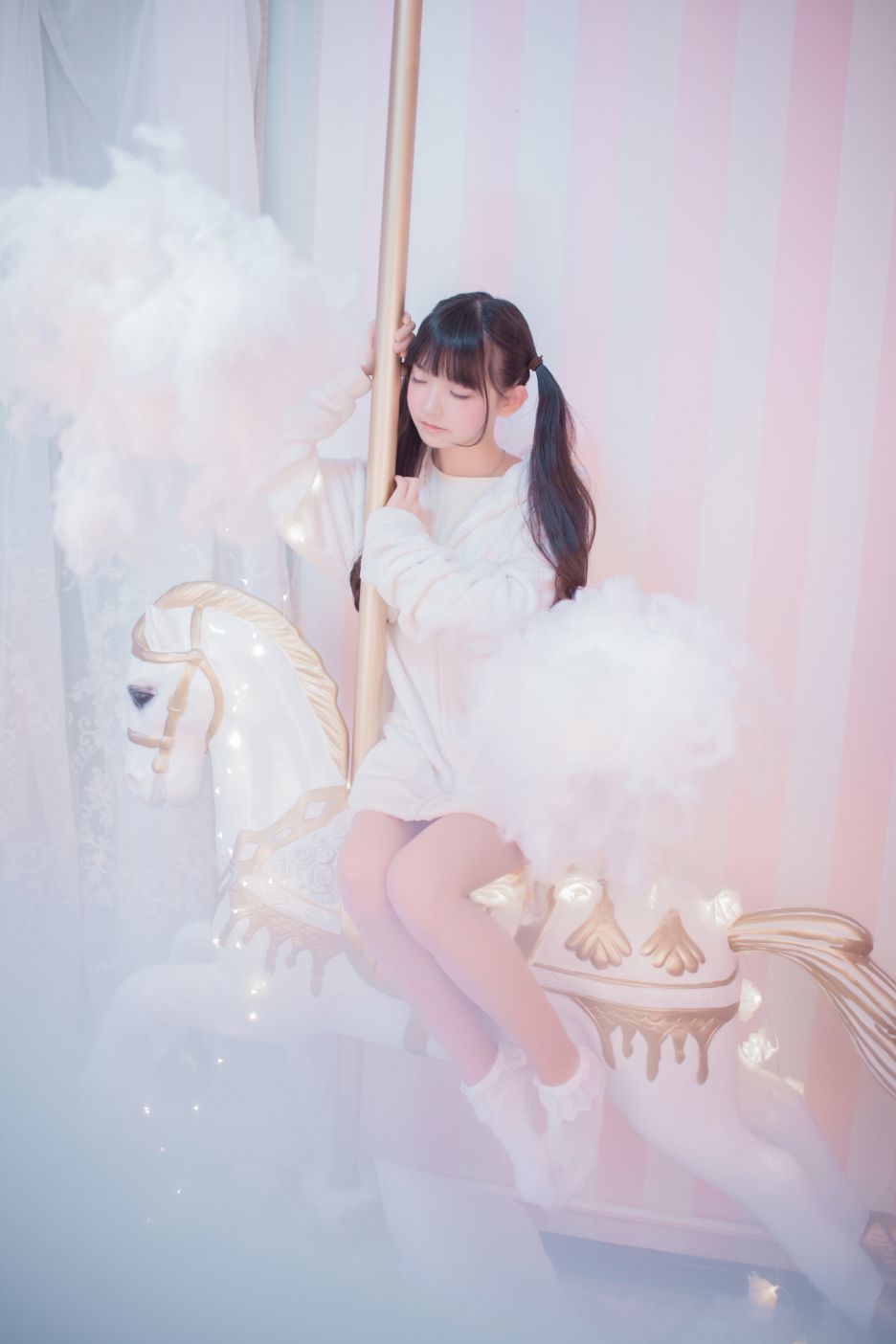 [-樱群-] NO.04玻璃罩下的旋转木马 [21P-114MB] - 图片3