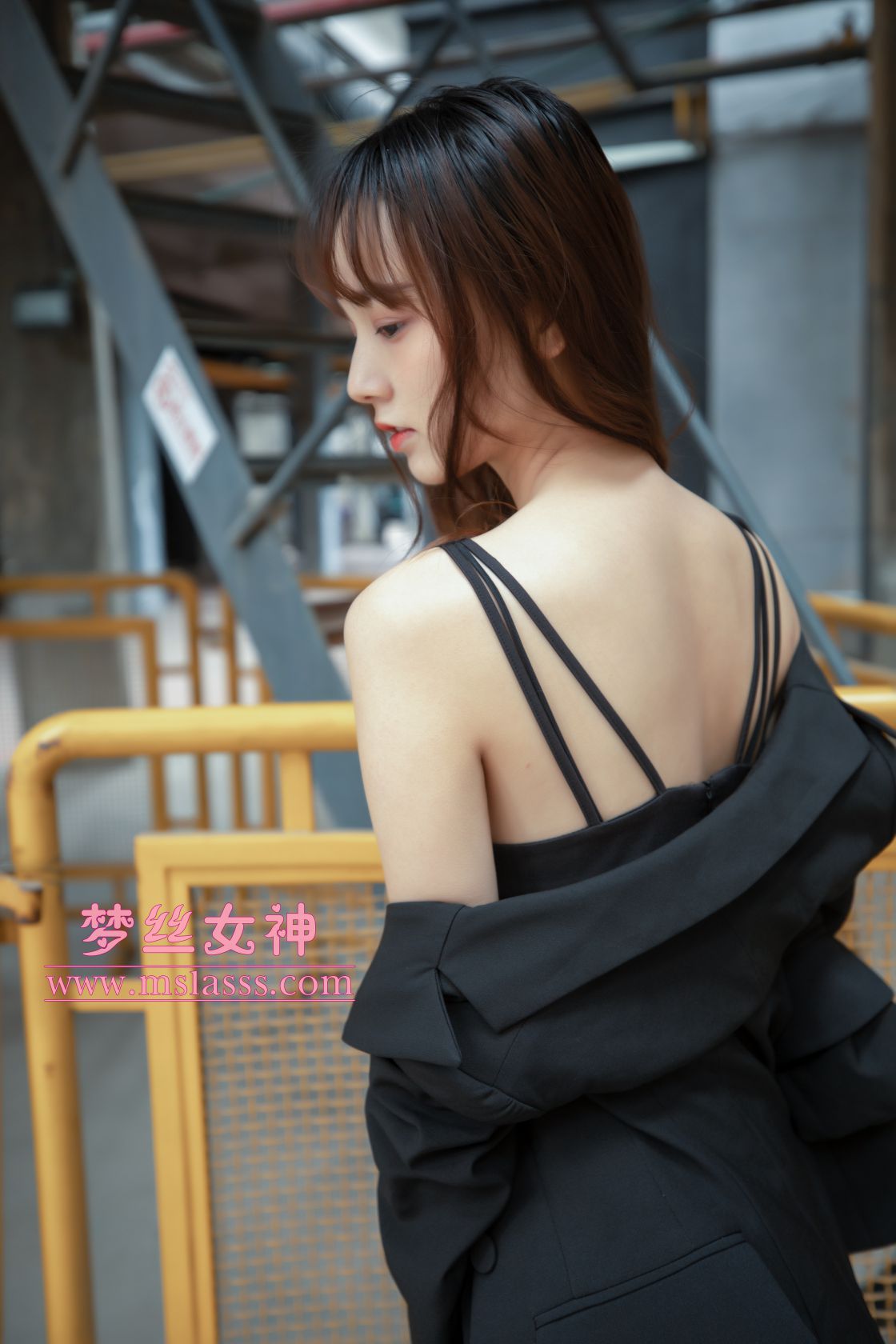 [MSLASS梦丝女神] - 玥玥 火车超自然系 [1.26 GB]