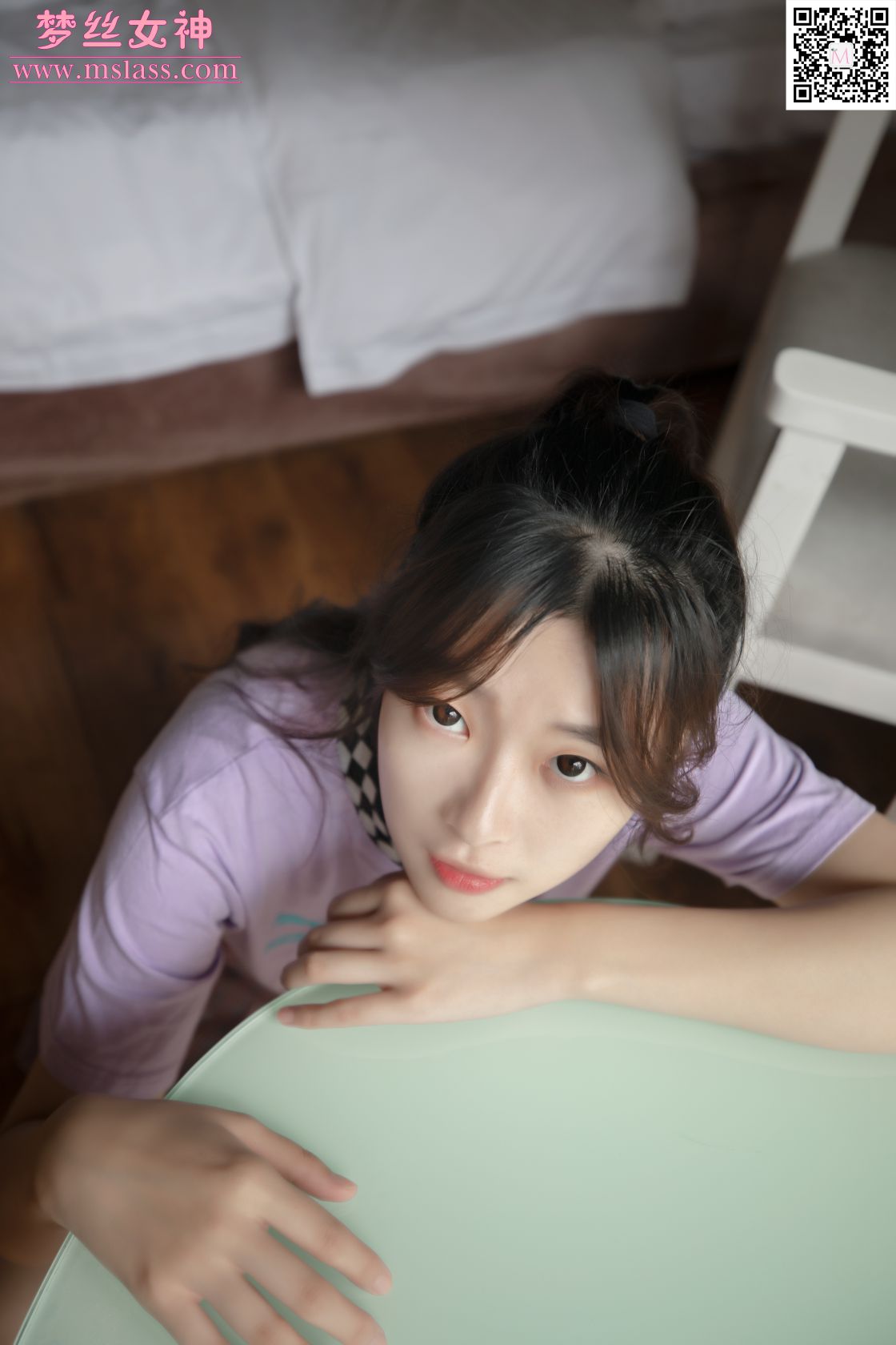 [MSLASS梦丝女神] - 刘佳 笔直的丝袜腿 [455 MB]